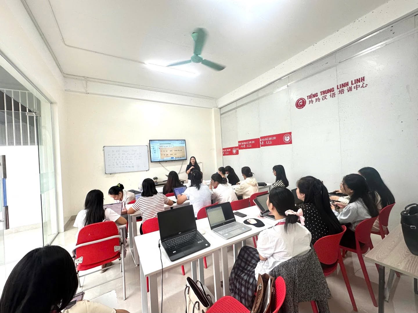 HOA NGỮ LINH LINH  ĐÀO TẠO NỘI BỘ CHUYÊN ĐỀ: PHƯƠNG PHÁP GIẢNG DẠY HSK 3.0